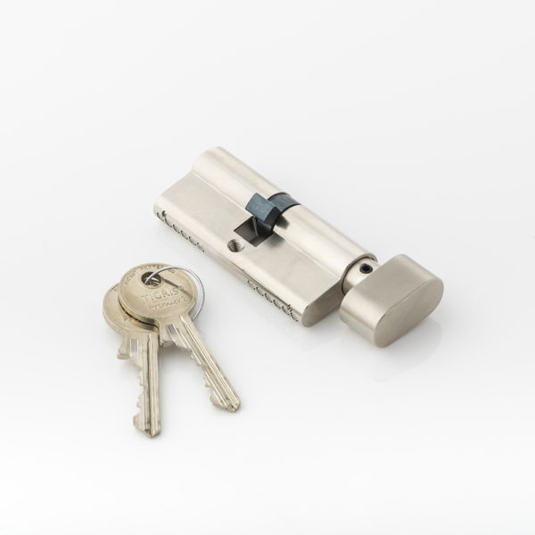 CY1015_02_with_Keys_White_001-2